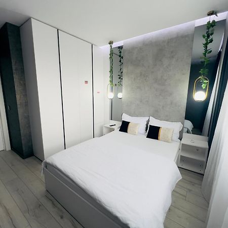 The Silver Grove Oradea Ngoại thất bức ảnh