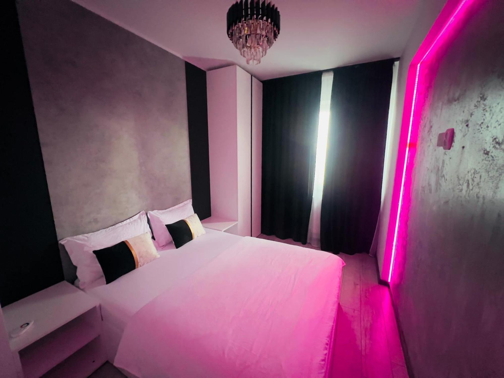 The Silver Grove Oradea Ngoại thất bức ảnh